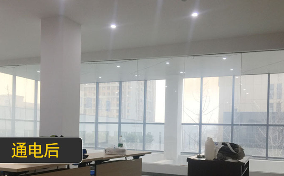 調(diào)光玻璃通電后